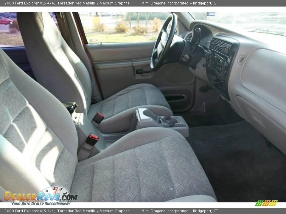 2000 Ford Explorer XLS 4x4 Toreador Red Metallic / Medium Graphite Photo #18