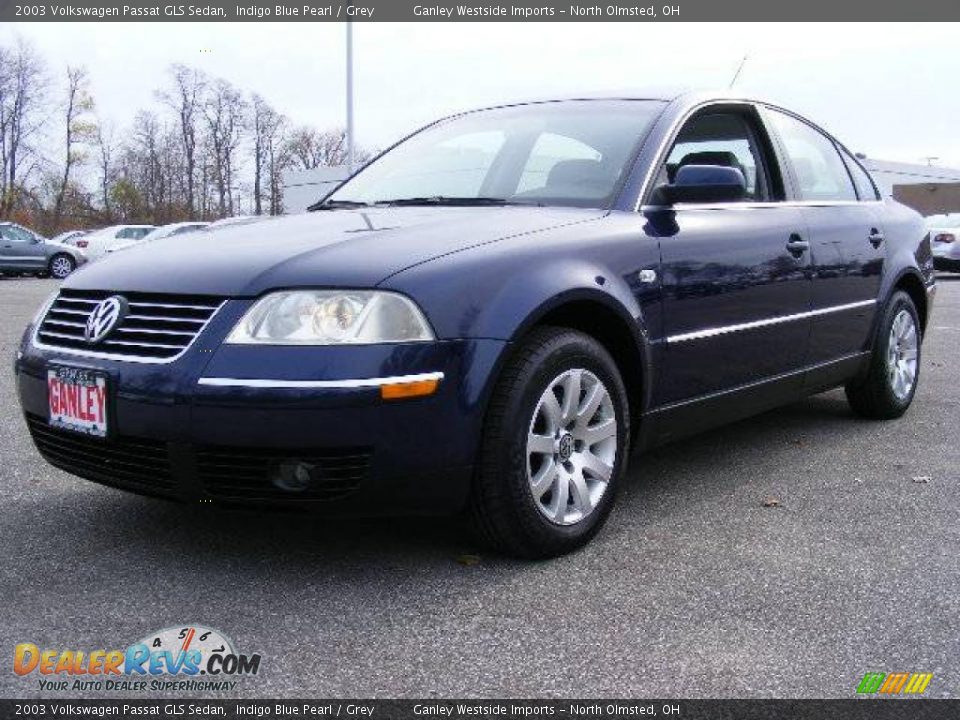 2003 Volkswagen Passat GLS Sedan Indigo Blue Pearl / Grey Photo #1