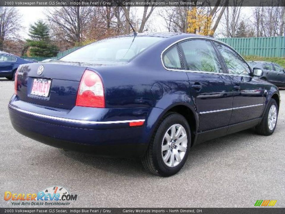 2003 Volkswagen Passat GLS Sedan Indigo Blue Pearl / Grey Photo #5