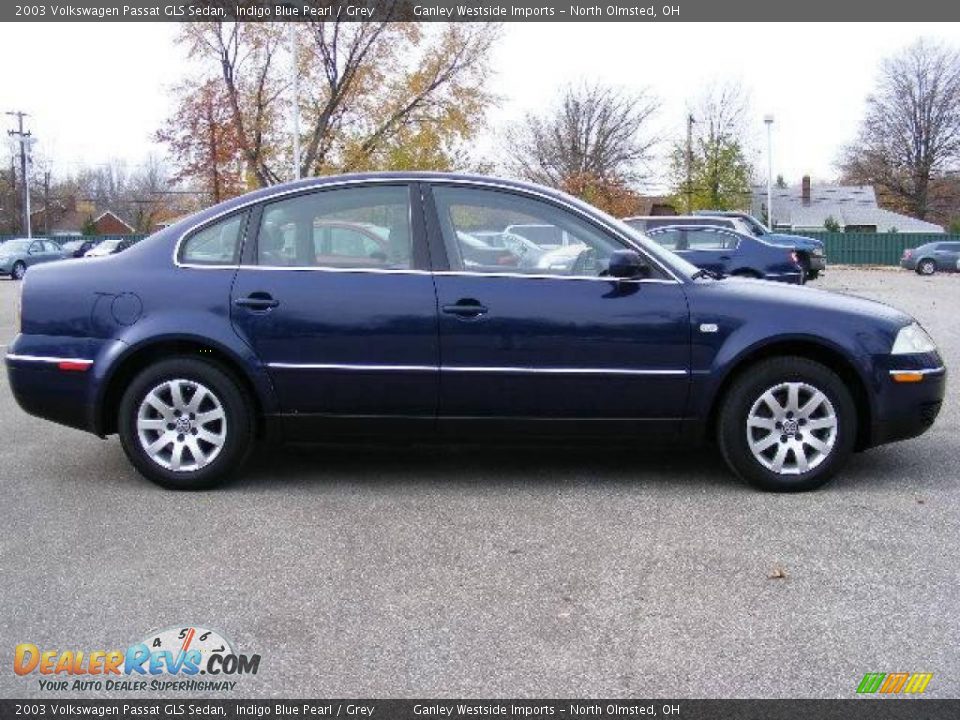 2003 Volkswagen Passat GLS Sedan Indigo Blue Pearl / Grey Photo #6
