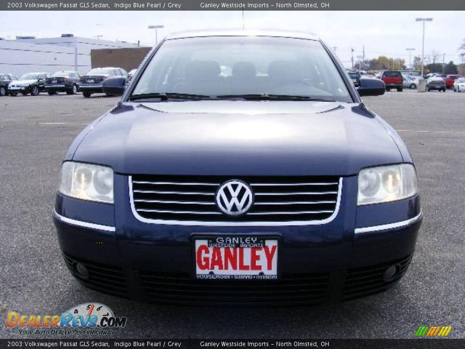 2003 Volkswagen Passat GLS Sedan Indigo Blue Pearl / Grey Photo #8