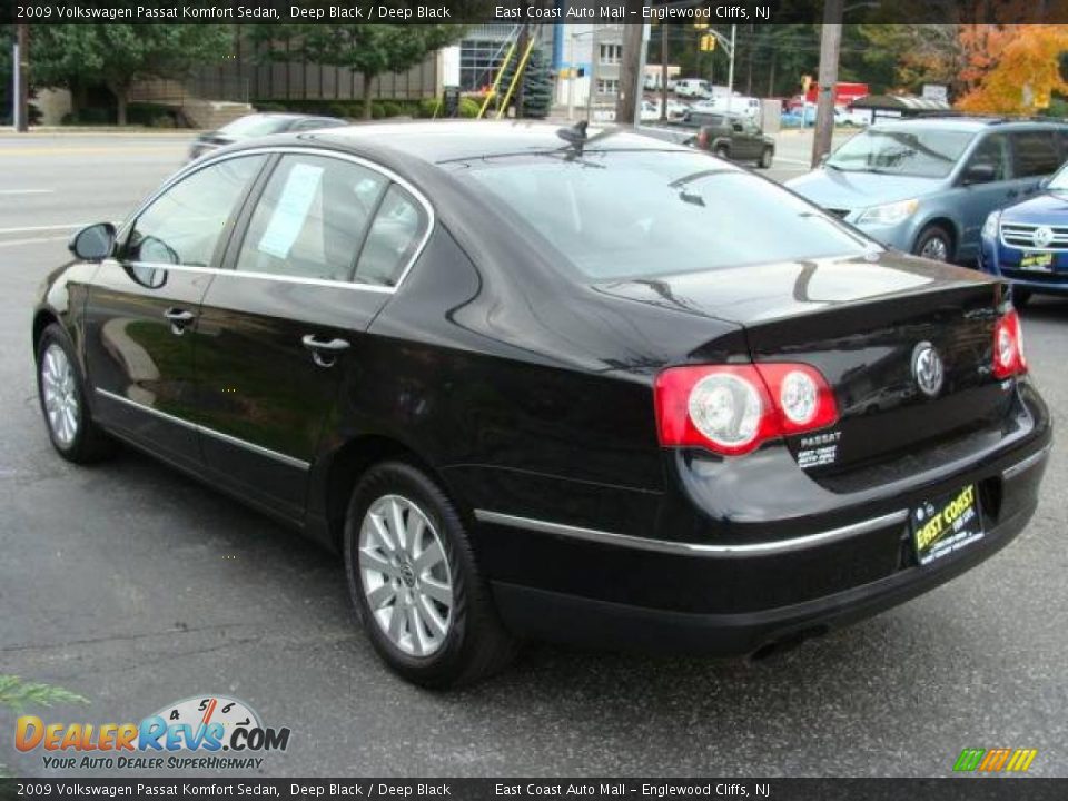 2009 Volkswagen Passat Komfort Sedan Deep Black / Deep Black Photo #5