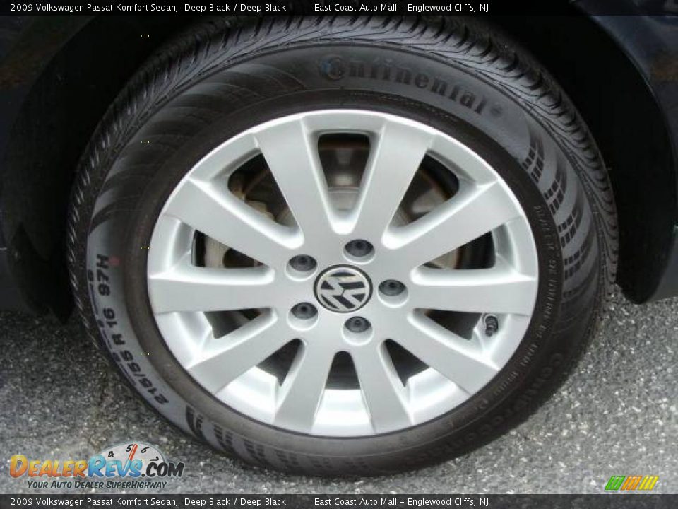 2009 Volkswagen Passat Komfort Sedan Deep Black / Deep Black Photo #14