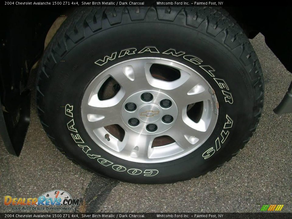 2004 Chevrolet Avalanche 1500 Z71 4x4 Silver Birch Metallic / Dark Charcoal Photo #5