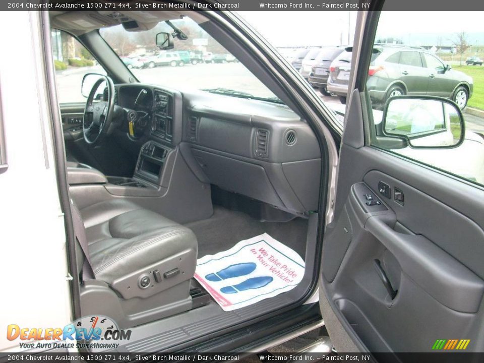 2004 Chevrolet Avalanche 1500 Z71 4x4 Silver Birch Metallic / Dark Charcoal Photo #6