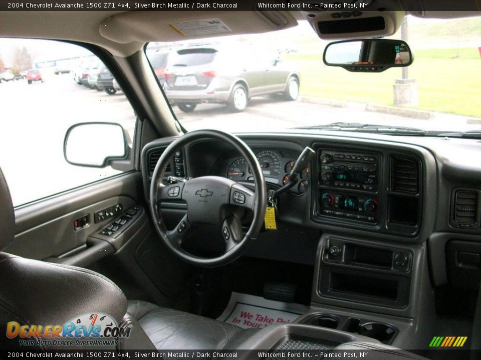 2004 Chevrolet Avalanche 1500 Z71 4x4 Silver Birch Metallic / Dark Charcoal Photo #11