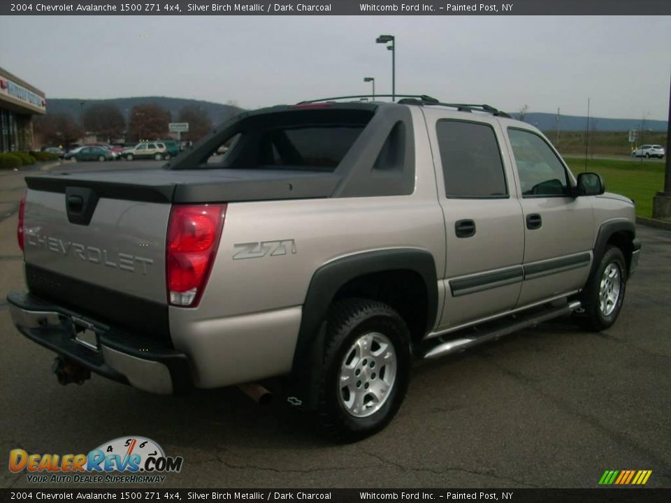 2004 Chevrolet Avalanche 1500 Z71 4x4 Silver Birch Metallic / Dark Charcoal Photo #12