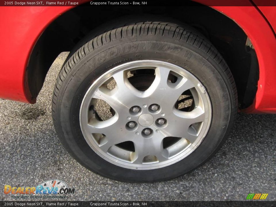 2005 Dodge Neon SXT Flame Red / Taupe Photo #4