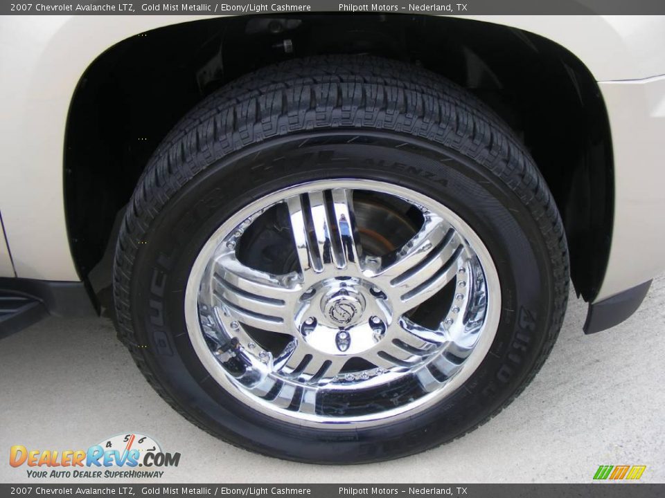 2007 Chevrolet Avalanche LTZ Gold Mist Metallic / Ebony/Light Cashmere Photo #14