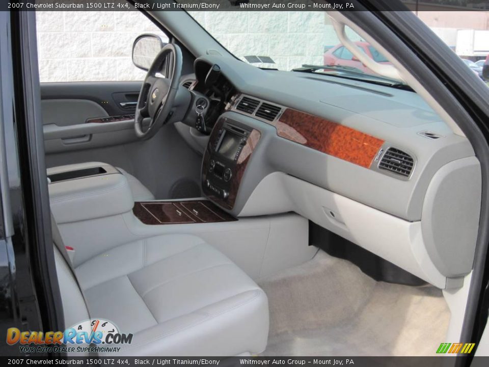 2007 Chevrolet Suburban 1500 LTZ 4x4 Black / Light Titanium/Ebony Photo #5