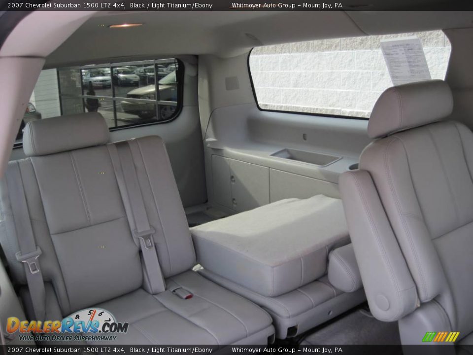 2007 Chevrolet Suburban 1500 LTZ 4x4 Black / Light Titanium/Ebony Photo #7