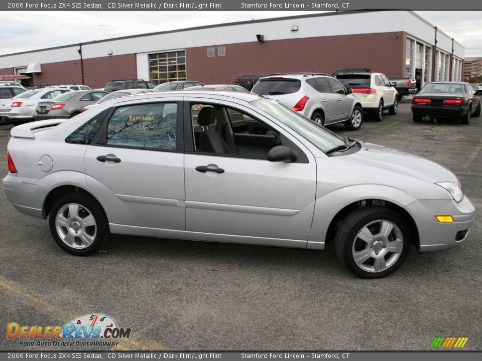 2006 Ford Focus ZX4 SES Sedan CD Silver Metallic / Dark Flint/Light Flint Photo #4