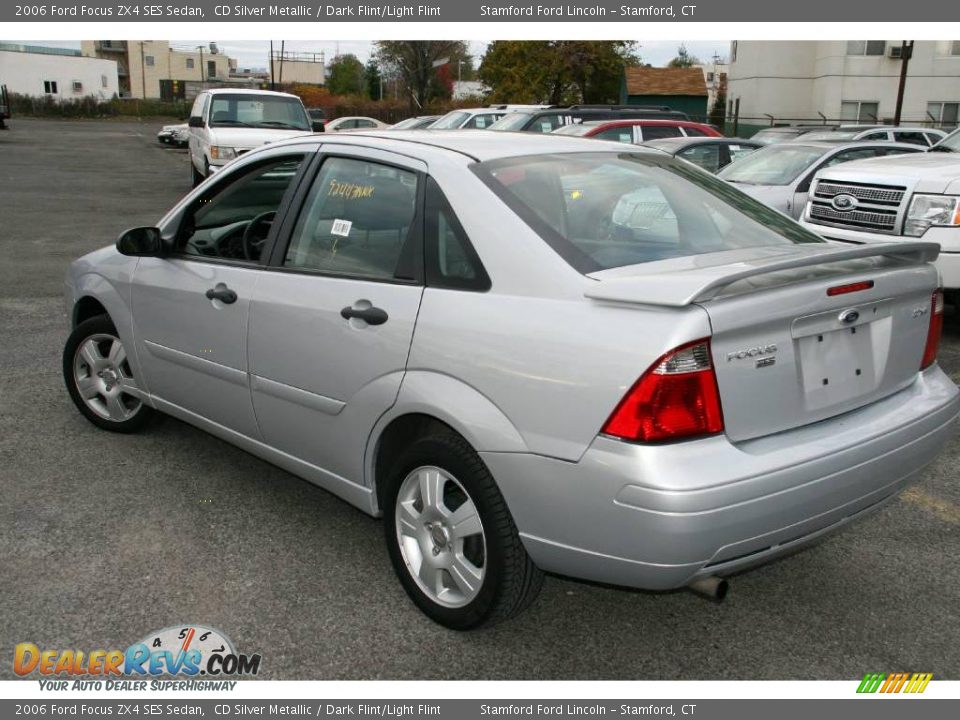 2006 Ford Focus ZX4 SES Sedan CD Silver Metallic / Dark Flint/Light Flint Photo #8