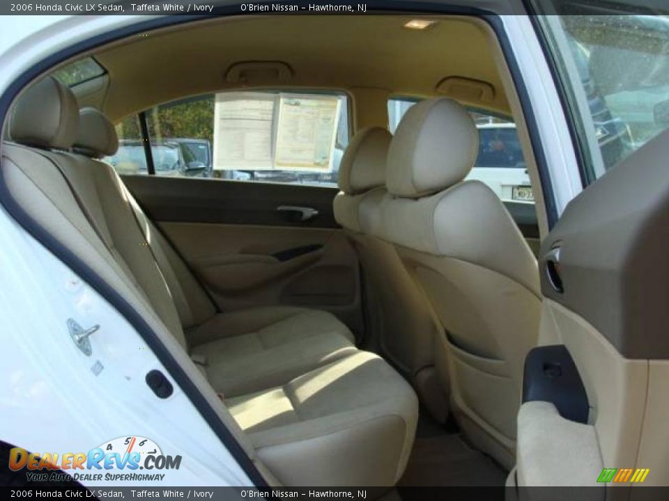 2006 Honda Civic LX Sedan Taffeta White / Ivory Photo #19