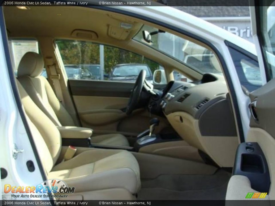 2006 Honda Civic LX Sedan Taffeta White / Ivory Photo #23