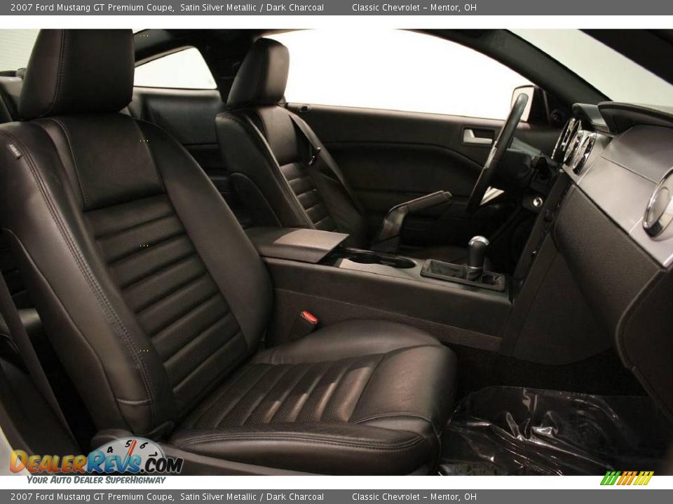 2007 Ford Mustang GT Premium Coupe Satin Silver Metallic / Dark Charcoal Photo #17