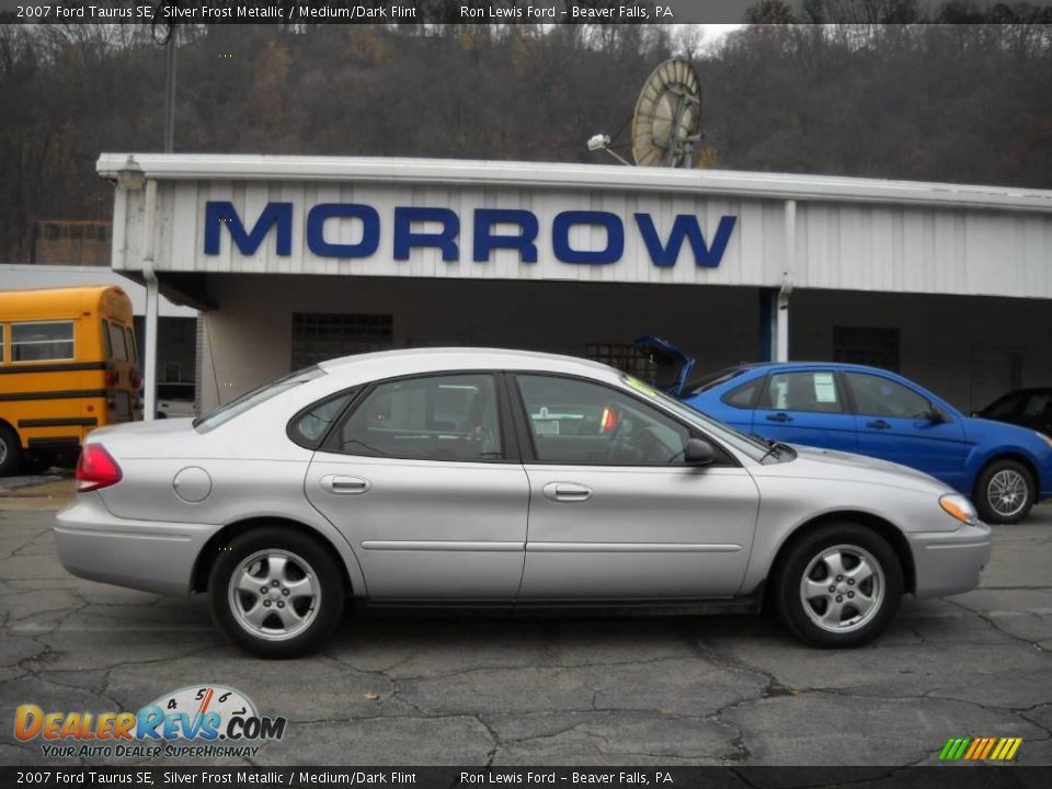 2007 Ford Taurus SE Silver Frost Metallic / Medium/Dark Flint Photo #1