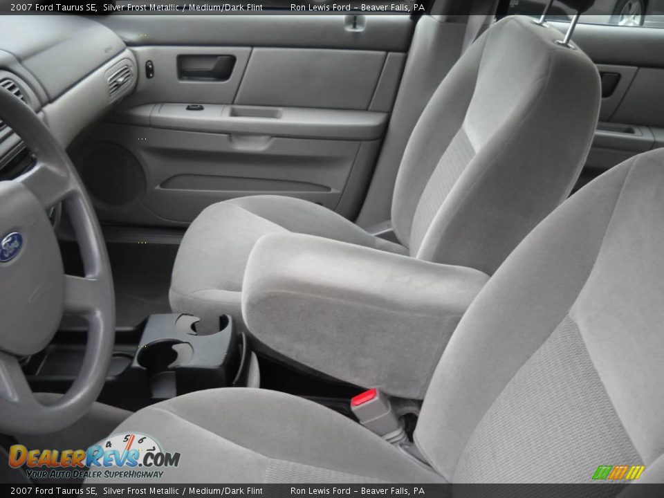 2007 Ford Taurus SE Silver Frost Metallic / Medium/Dark Flint Photo #8