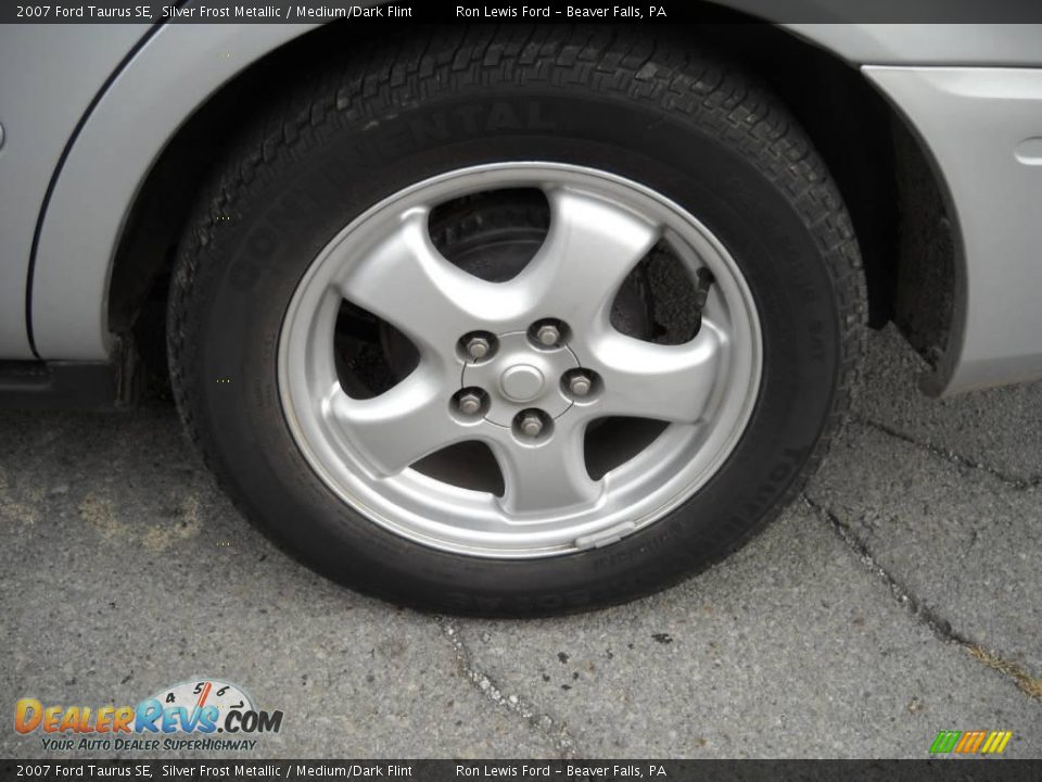 2007 Ford Taurus SE Silver Frost Metallic / Medium/Dark Flint Photo #14