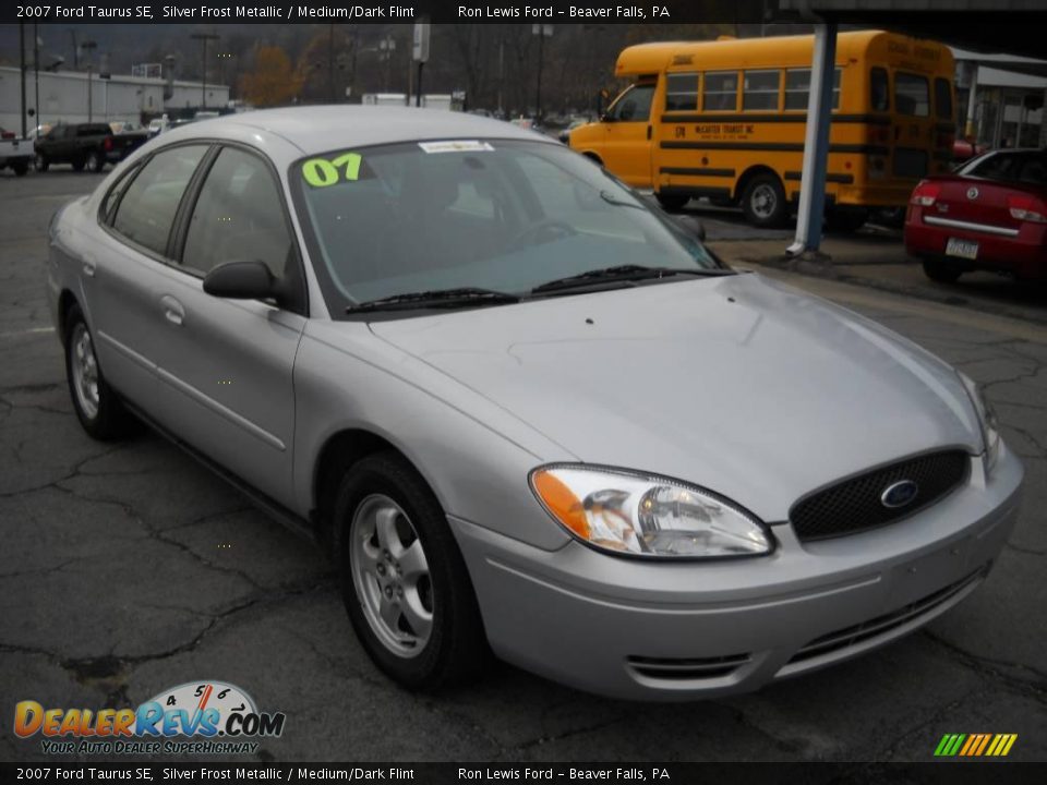 2007 Ford Taurus SE Silver Frost Metallic / Medium/Dark Flint Photo #20