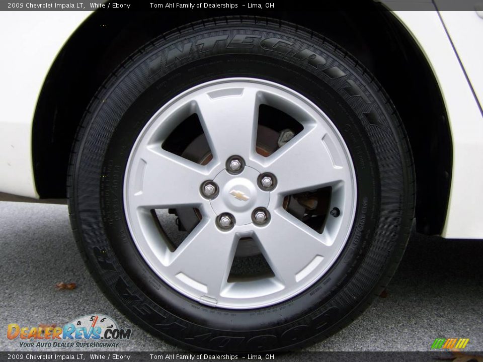 2009 Chevrolet Impala LT White / Ebony Photo #8