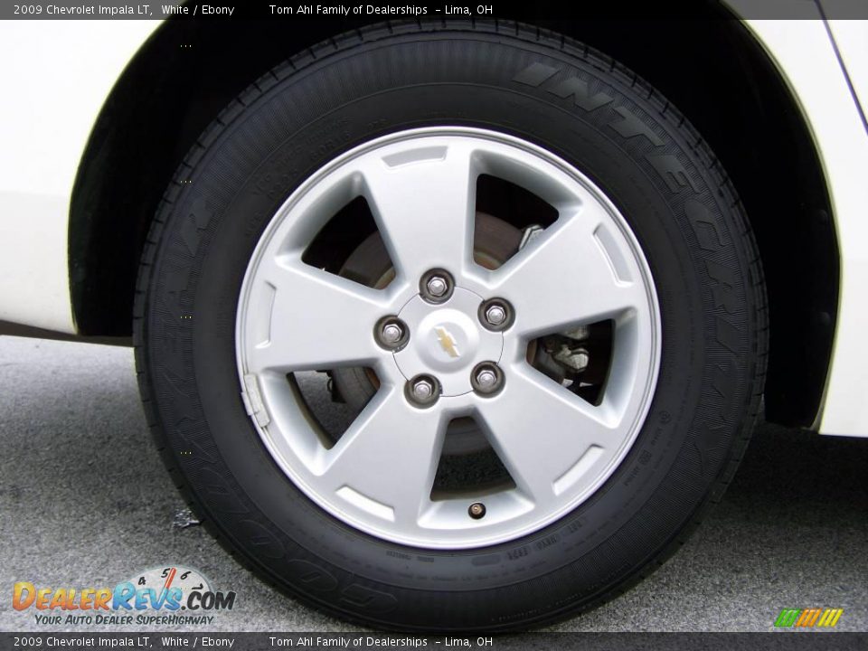 2009 Chevrolet Impala LT White / Ebony Photo #8