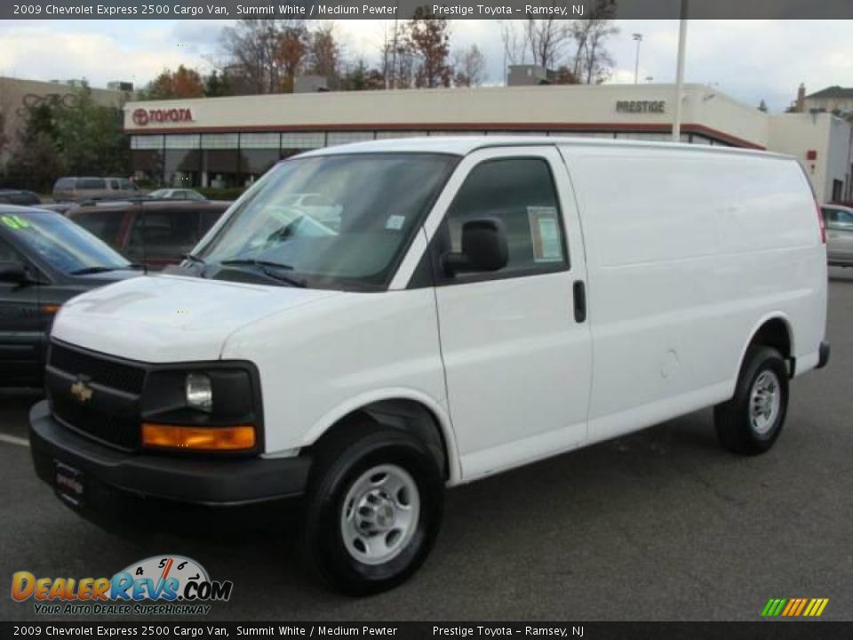 2009 Chevrolet Express 2500 Cargo Van Summit White / Medium Pewter Photo #1
