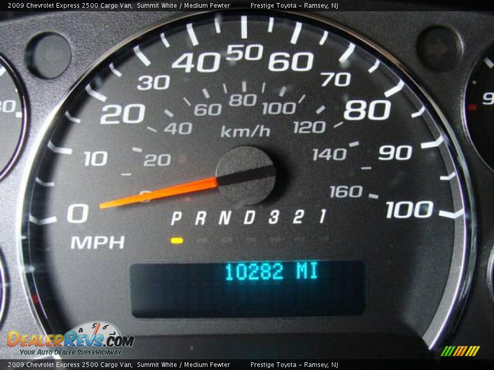 2009 Chevrolet Express 2500 Cargo Van Summit White / Medium Pewter Photo #10