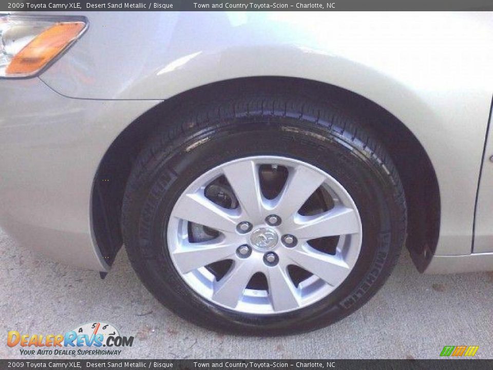 2009 Toyota Camry XLE Desert Sand Metallic / Bisque Photo #3