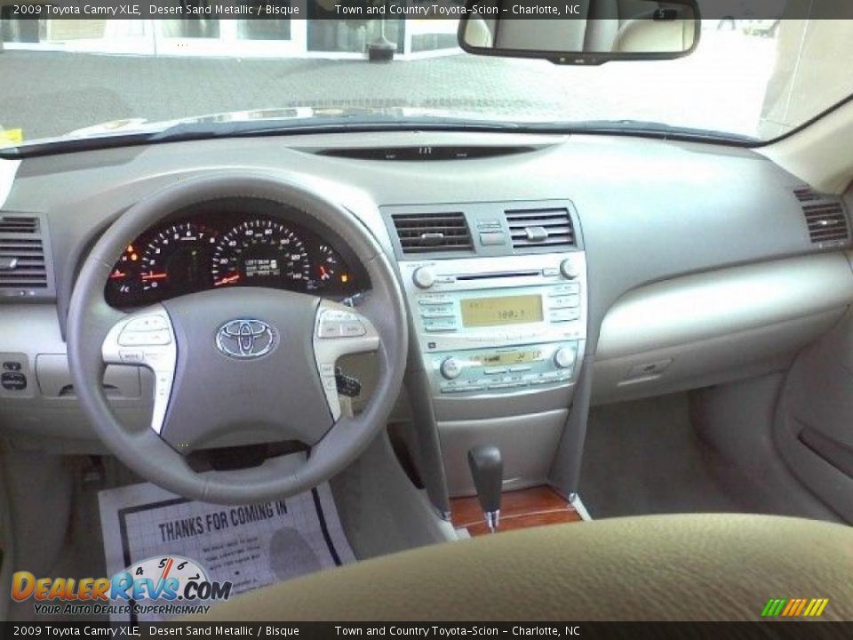 2009 Toyota Camry XLE Desert Sand Metallic / Bisque Photo #5