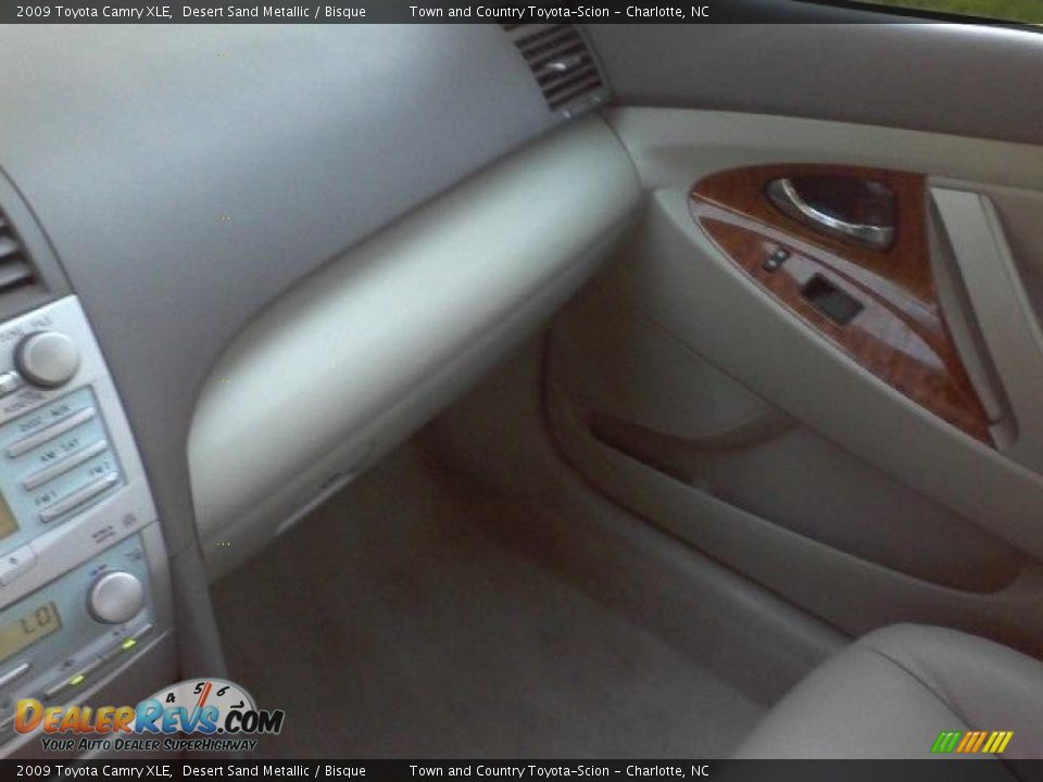 2009 Toyota Camry XLE Desert Sand Metallic / Bisque Photo #12