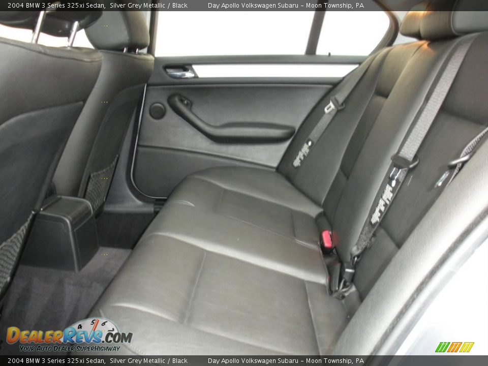 2004 BMW 3 Series 325xi Sedan Silver Grey Metallic / Black Photo #10