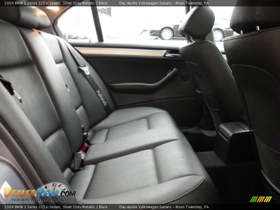 2004 BMW 3 Series 325xi Sedan Silver Grey Metallic / Black Photo #12