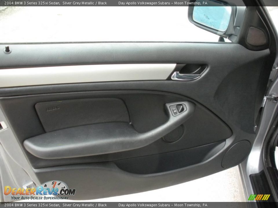 2004 BMW 3 Series 325xi Sedan Silver Grey Metallic / Black Photo #16