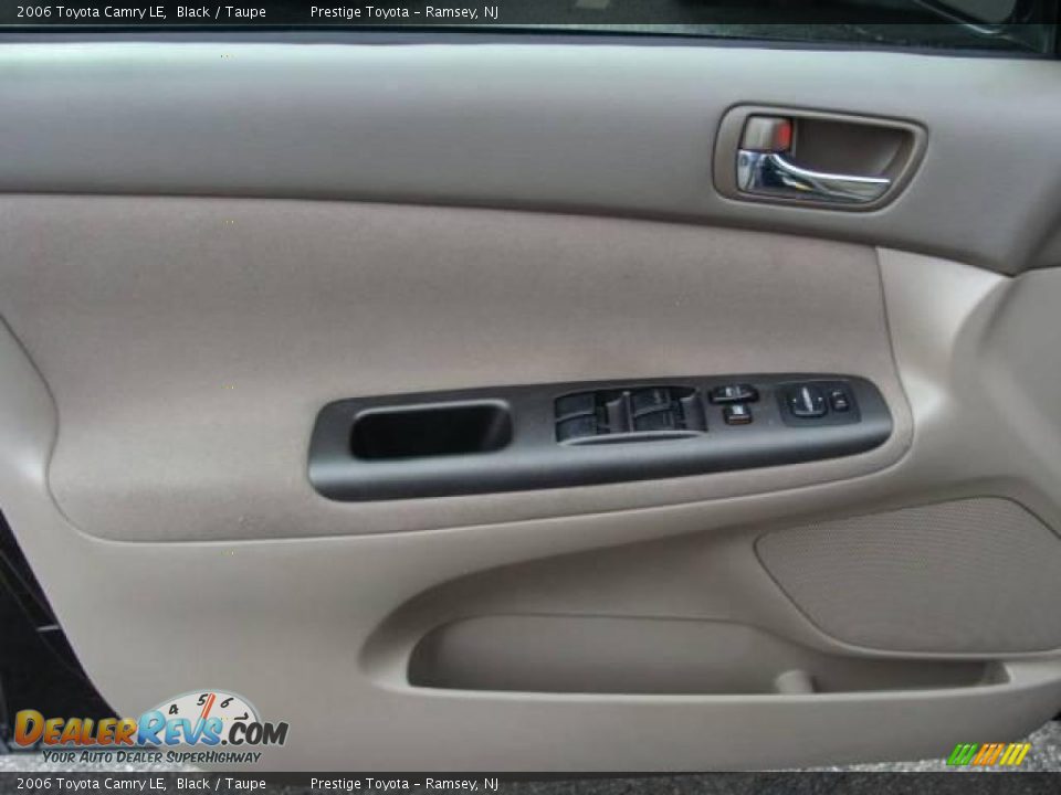 2006 Toyota Camry LE Black / Taupe Photo #6