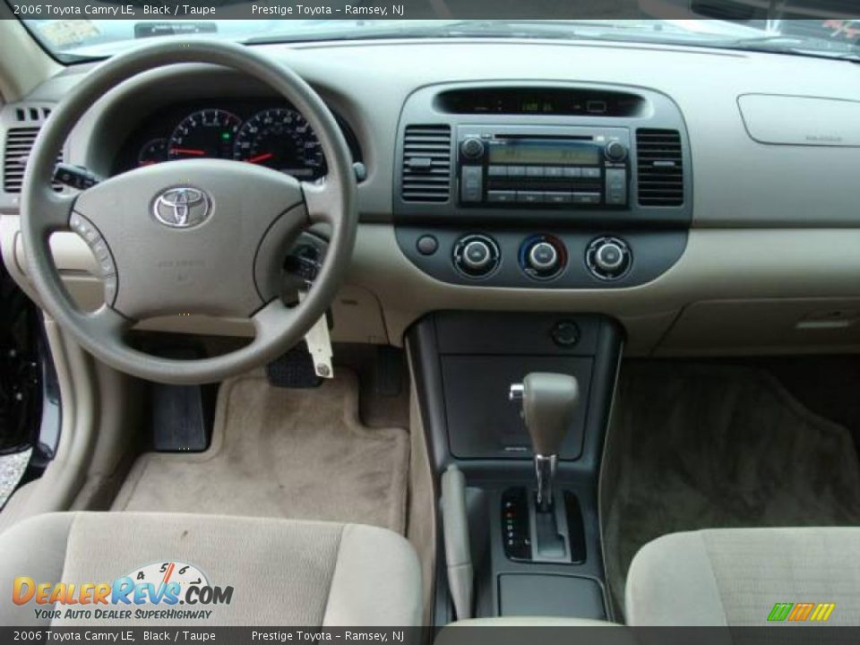 2006 Toyota Camry LE Black / Taupe Photo #9