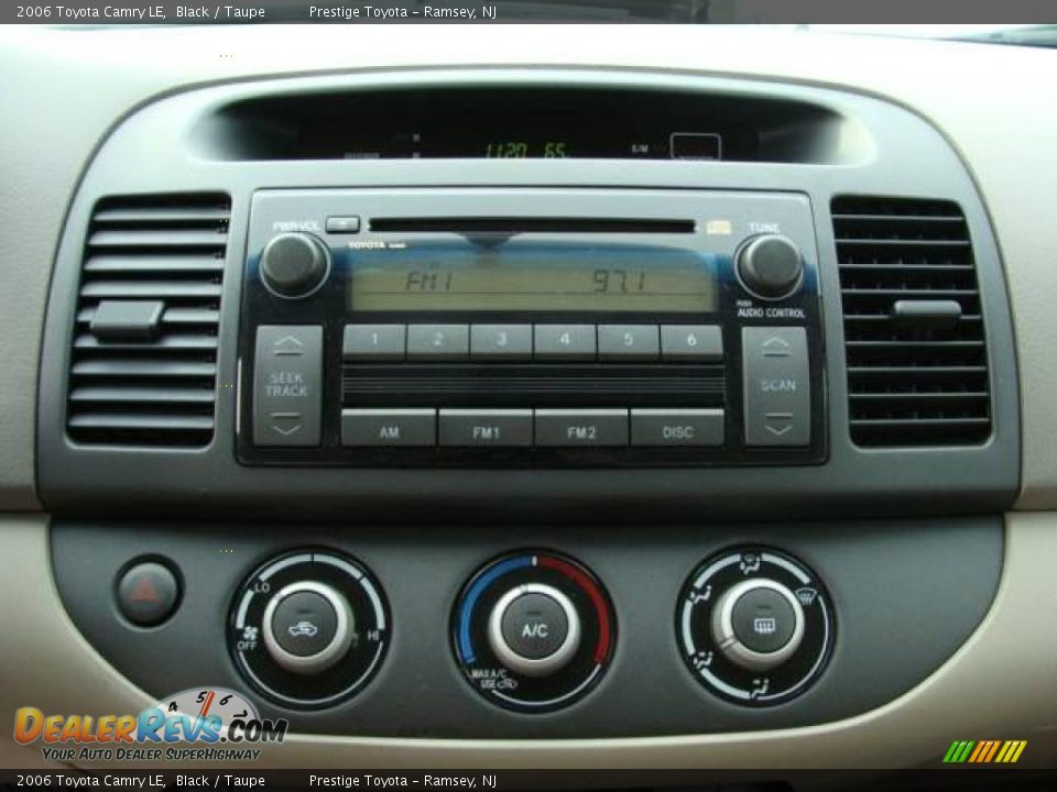 2006 Toyota Camry LE Black / Taupe Photo #11