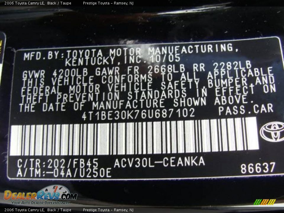 2006 Toyota Camry LE Black / Taupe Photo #15