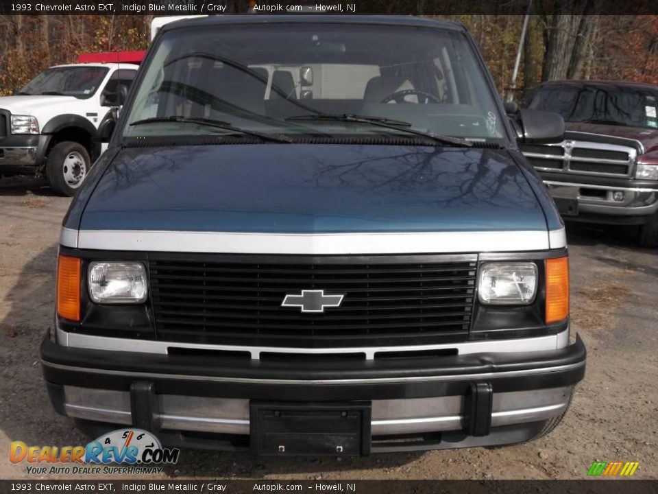 1993 Chevrolet Astro EXT Indigo Blue Metallic / Gray Photo #2