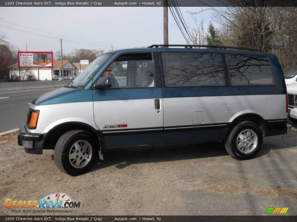 1993 Chevrolet Astro EXT Indigo Blue Metallic / Gray Photo #8