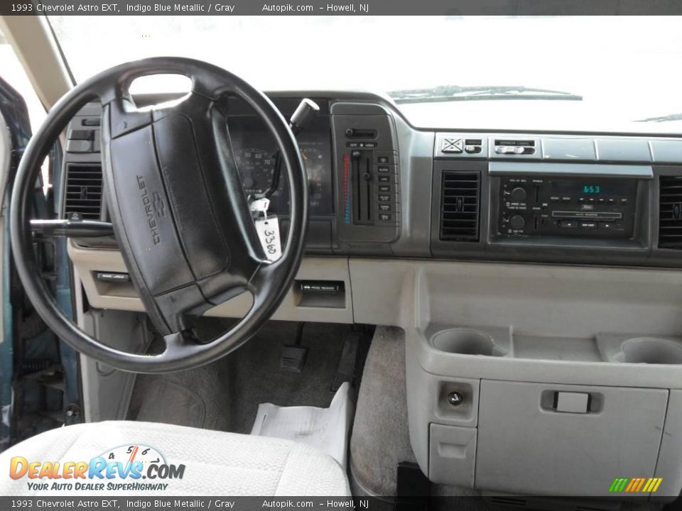 1993 Chevrolet Astro EXT Indigo Blue Metallic / Gray Photo #13
