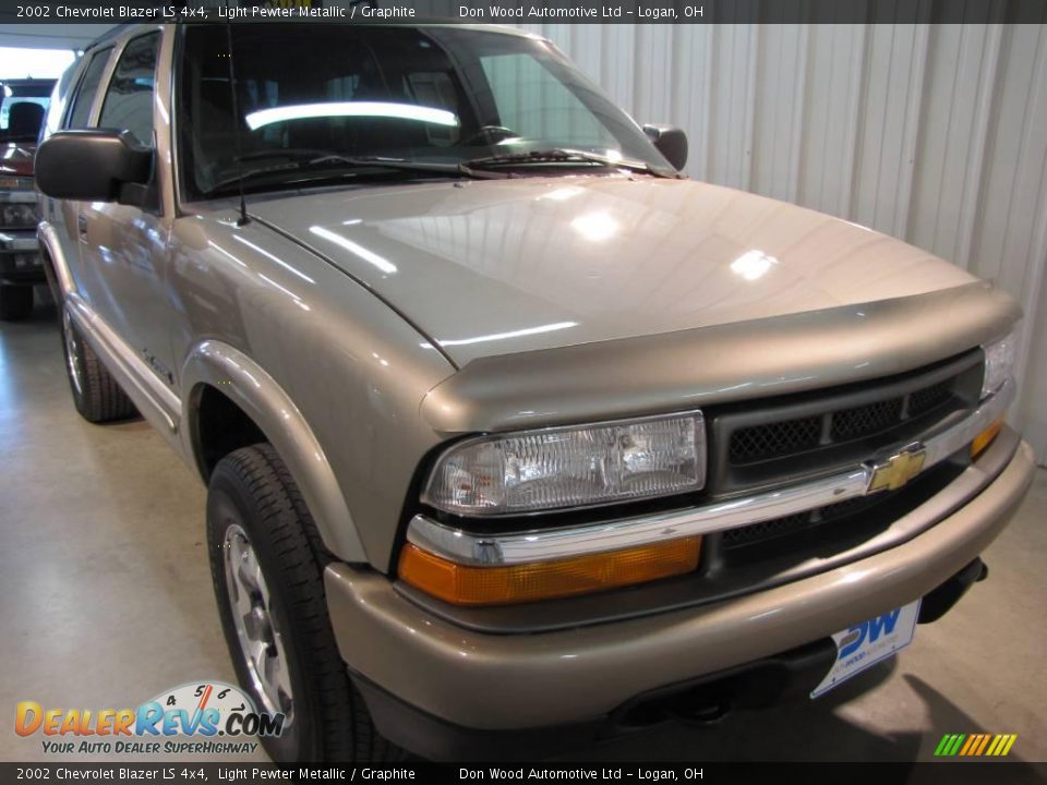 2002 Chevrolet Blazer LS 4x4 Light Pewter Metallic / Graphite Photo #1