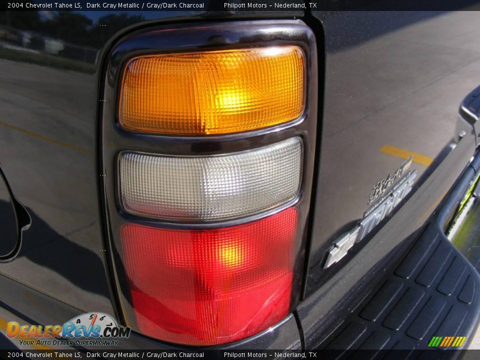2004 Chevrolet Tahoe LS Dark Gray Metallic / Gray/Dark Charcoal Photo #18