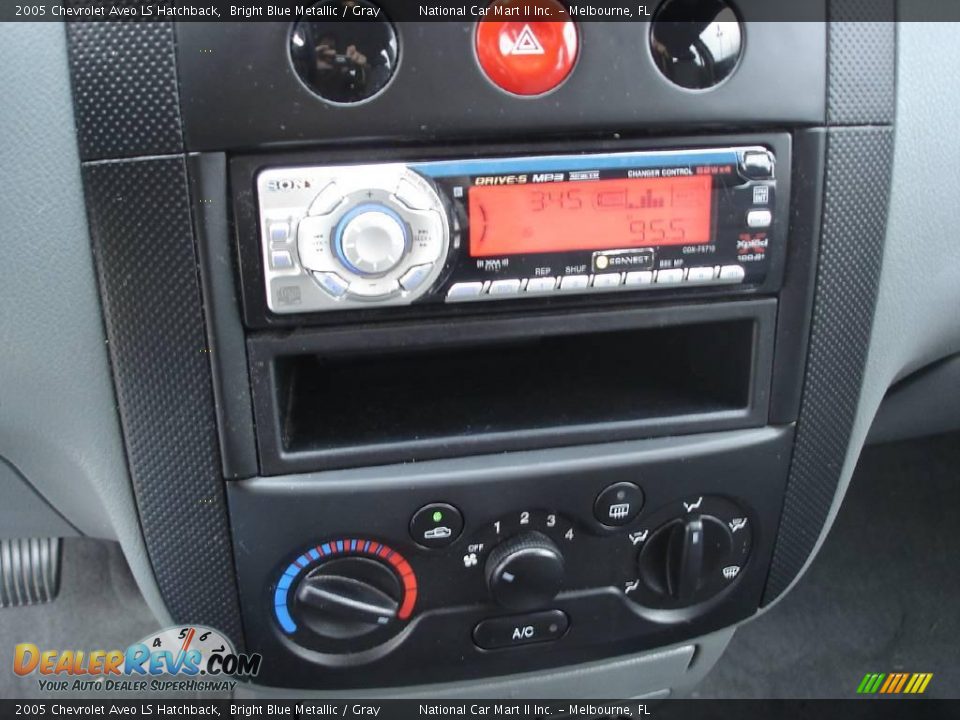 2005 Chevrolet Aveo LS Hatchback Bright Blue Metallic / Gray Photo #9