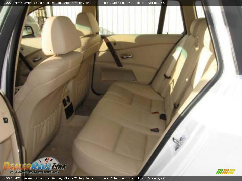 2007 BMW 5 Series 530xi Sport Wagon Alpine White / Beige Photo #14