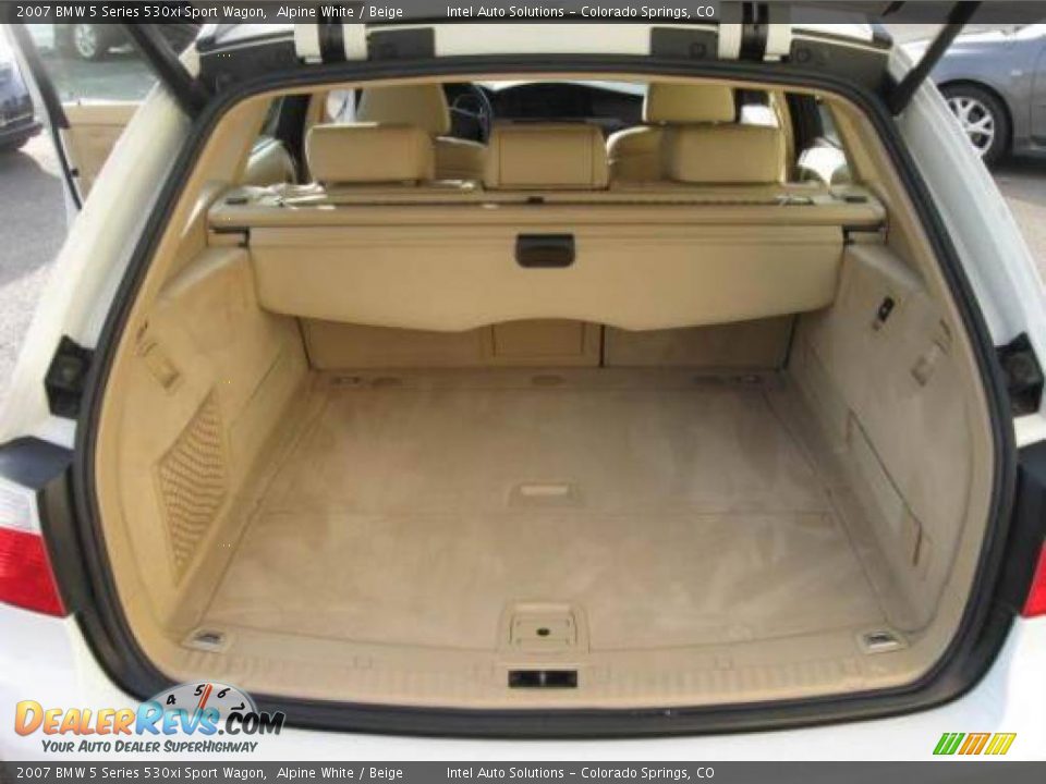 2007 BMW 5 Series 530xi Sport Wagon Alpine White / Beige Photo #15