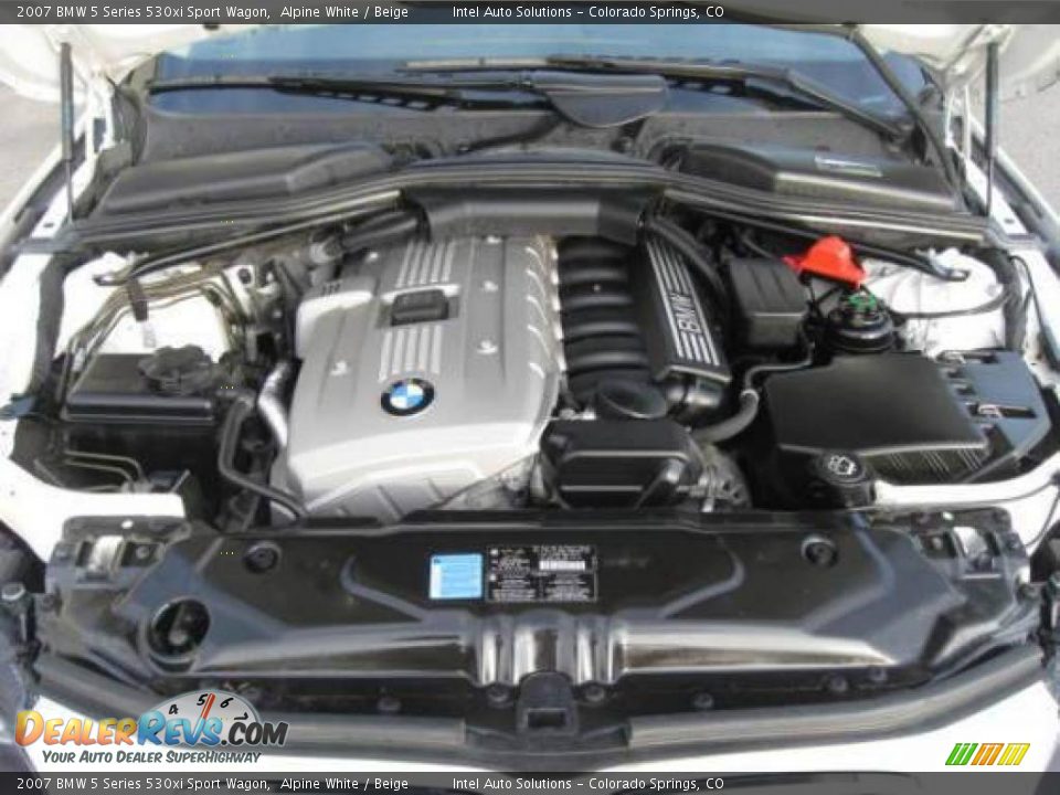 2007 BMW 5 Series 530xi Sport Wagon Alpine White / Beige Photo #18