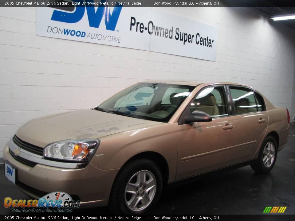 2005 Chevrolet Malibu LS V6 Sedan Light Driftwood Metallic / Neutral Beige Photo #2