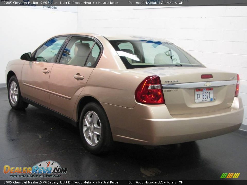 2005 Chevrolet Malibu LS V6 Sedan Light Driftwood Metallic / Neutral Beige Photo #3