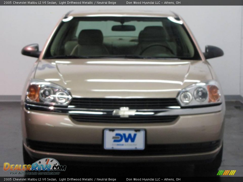 2005 Chevrolet Malibu LS V6 Sedan Light Driftwood Metallic / Neutral Beige Photo #8